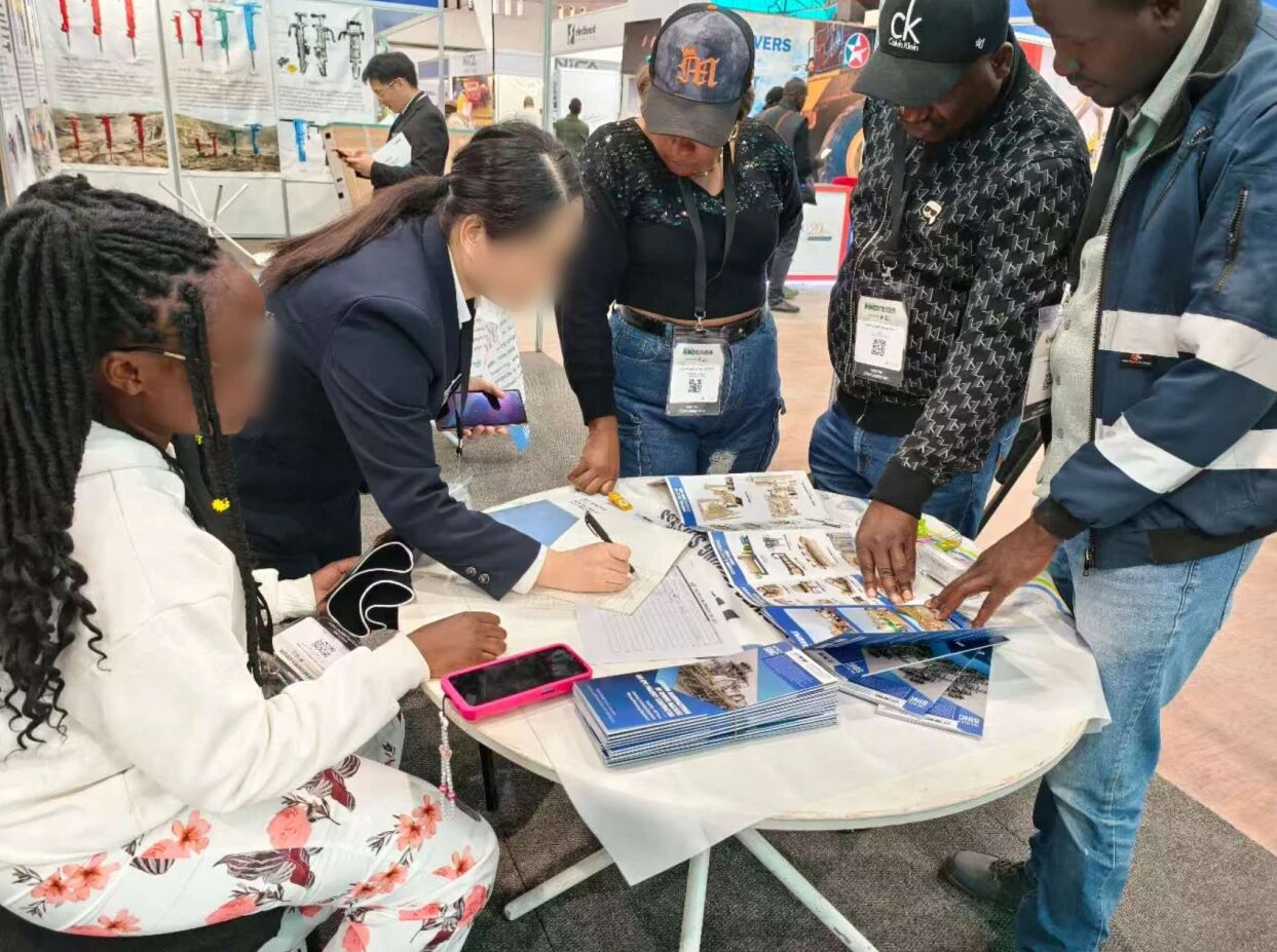 尼罗河机械参加的津巴布韦展会